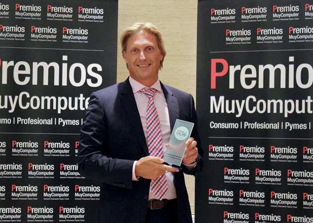 Recoge el premio Jeroen van Es, Country Manager de Avnet España y Portugal