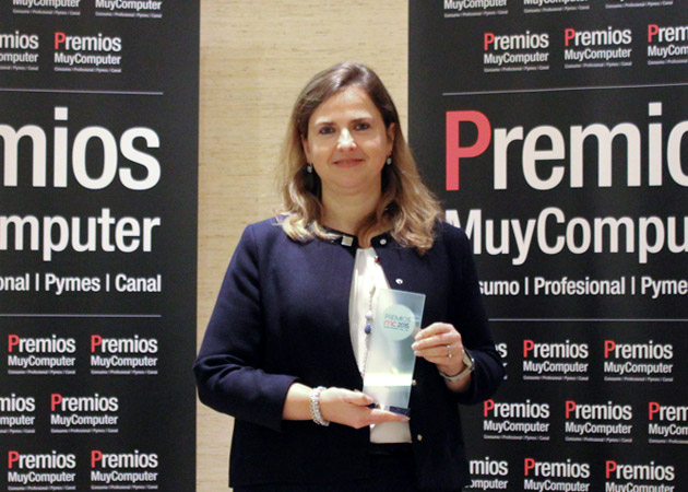 Recoge el premio Alicia Lancho, Head of Alliances & Partners de Atos Iberia