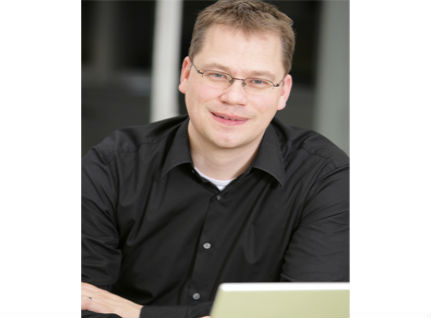 stephan-uhrenbacher stephan-uhrenbacher