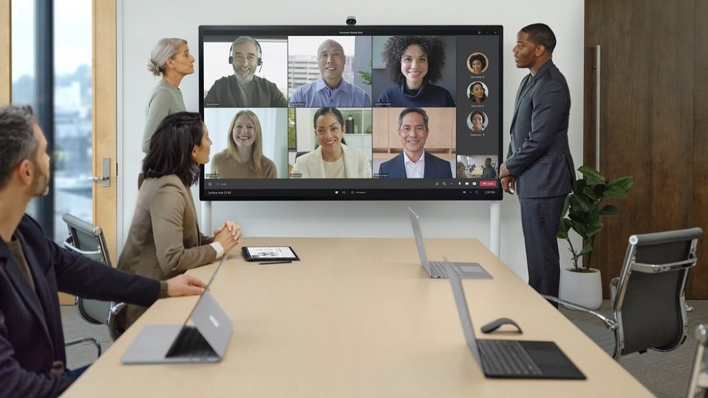 Microsoft presenta la Surface Hub 2 Smart Camera