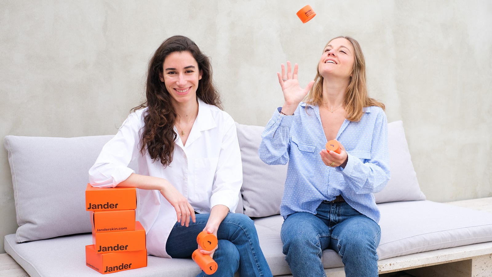 Carmen Rodés y Sandra Paré