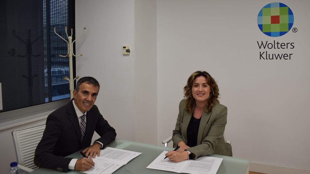 Firma acuerdo Wolters Kluwer CEF UDIMA